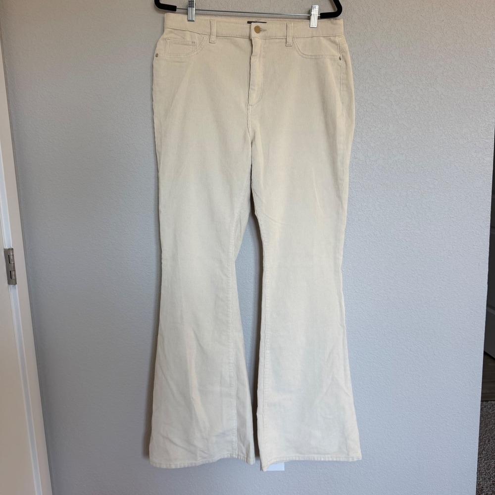 DL1961 Rachel Flare Ultra High Rise Instasculpt Corduroy Pants Eggshell 32
